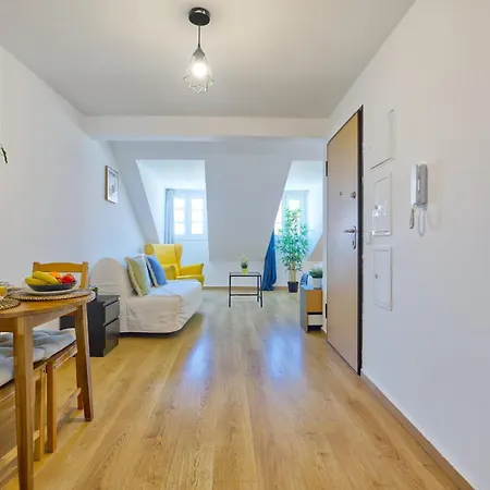 And Beautiful Flat * ליסבון
