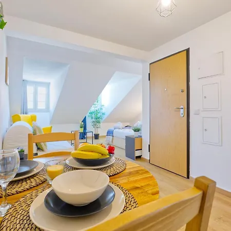 And Beautiful Flat * Lissabon